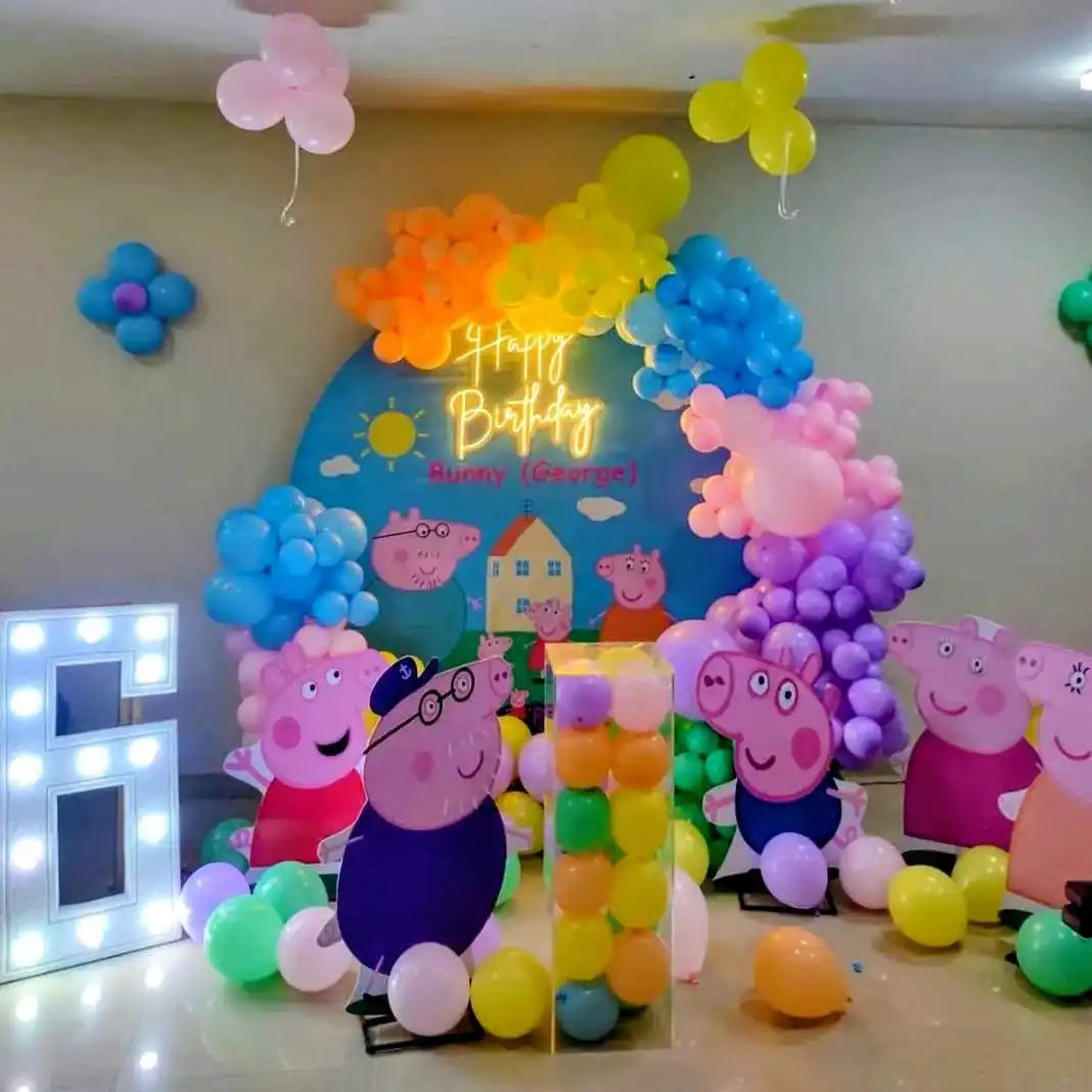 Peppa's Color Playdate Arch Birthday Decor